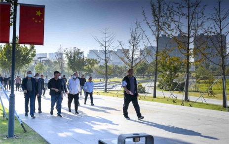 添新勁、出新彩，向著新的征程 --- 組織開展環(huán)湖勁走活動